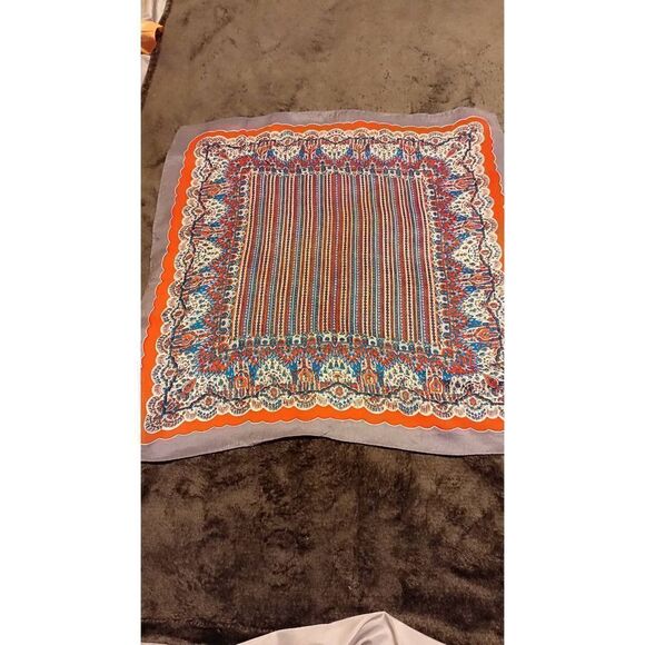 Sally Gee 24*24 hand rolled scarf 70% rayon 30% silk. - Picture 1 of 5